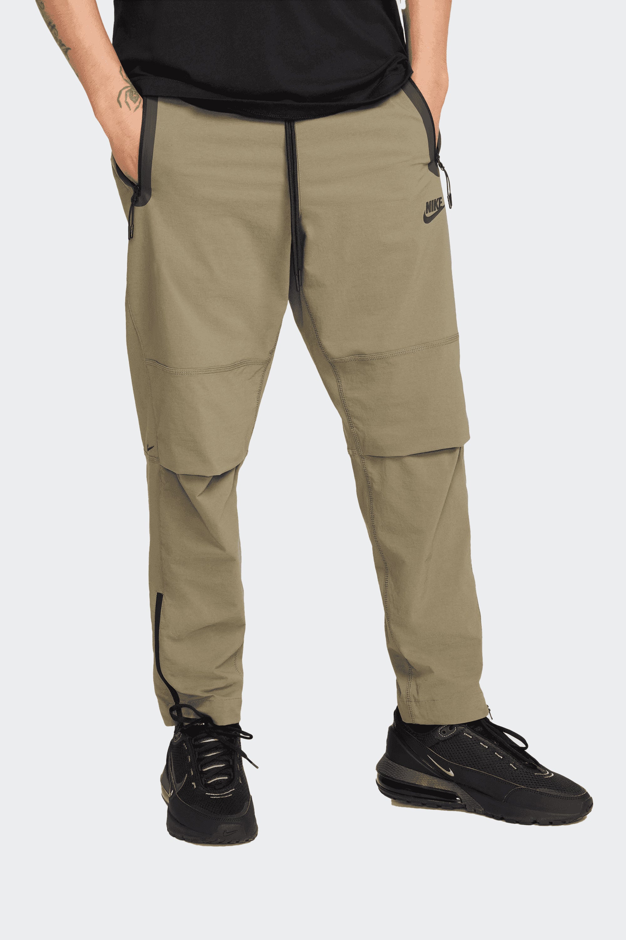 TECH WOVEN PANTS Sesinko