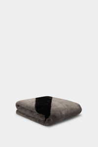NSW FAUX FUR BLANKET – Sesinko NSW FAUX FUR BLANKET – Sesinko