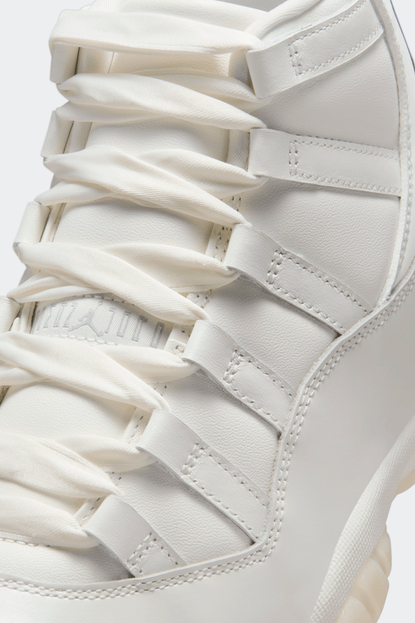 W AIR JORDAN 11 RETRO