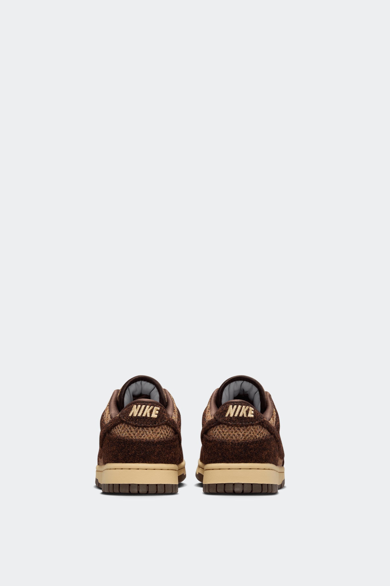 W DUNK LOW
