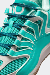 KD18