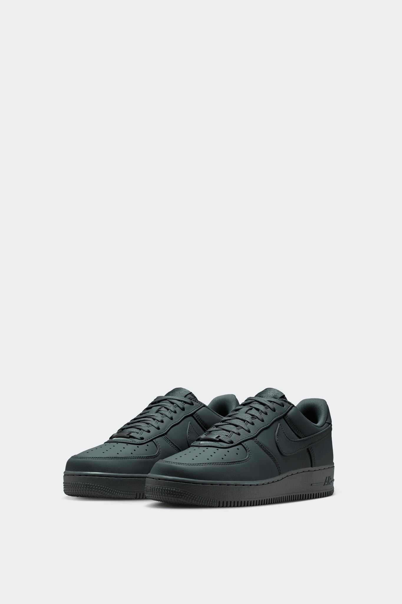 AIR FORCE 1 LOW RETRO PREMIUM