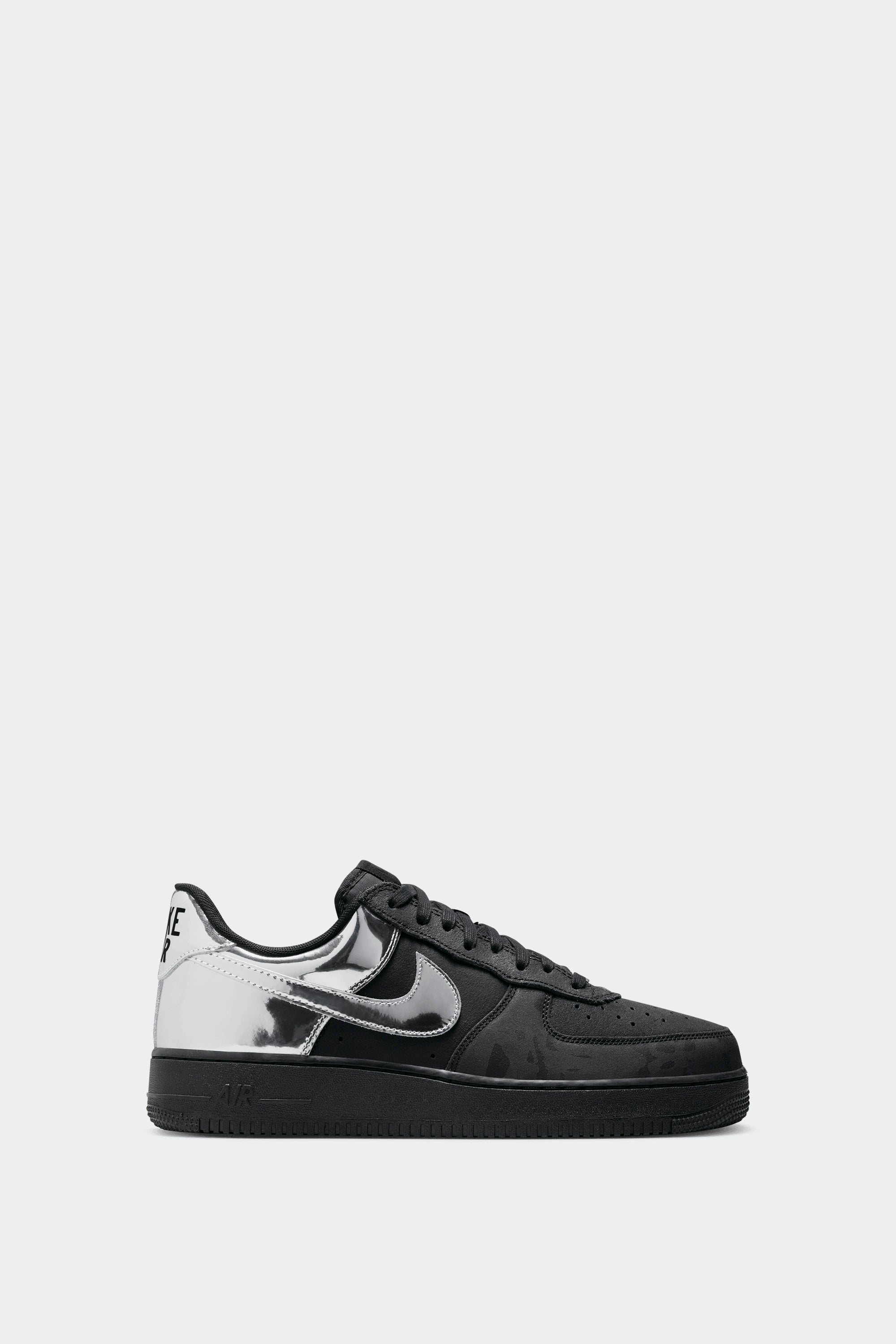 AIR FORCE 1 LOW RETRO – Sesinko