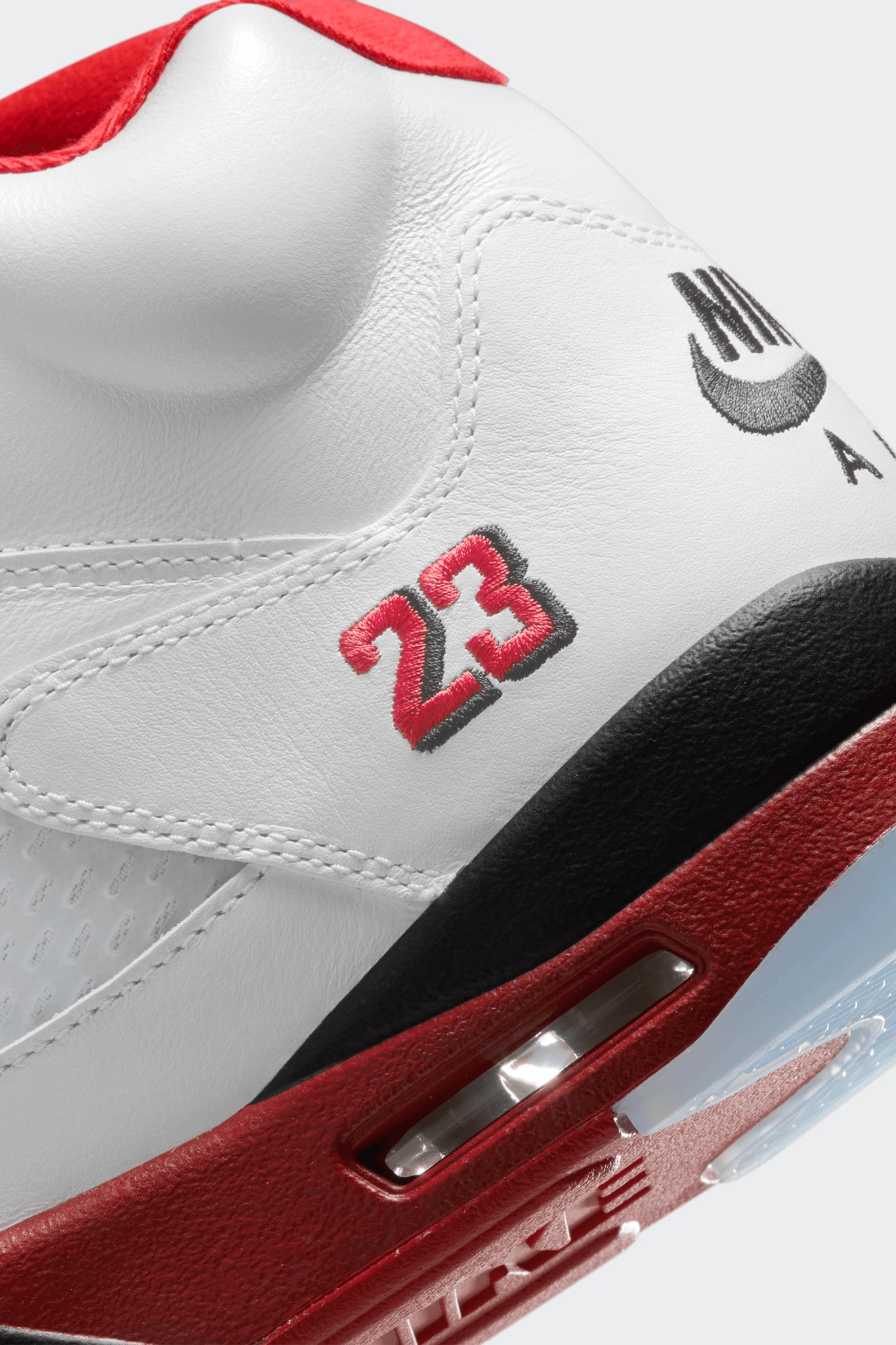 AIR JORDAN 5 RETRO