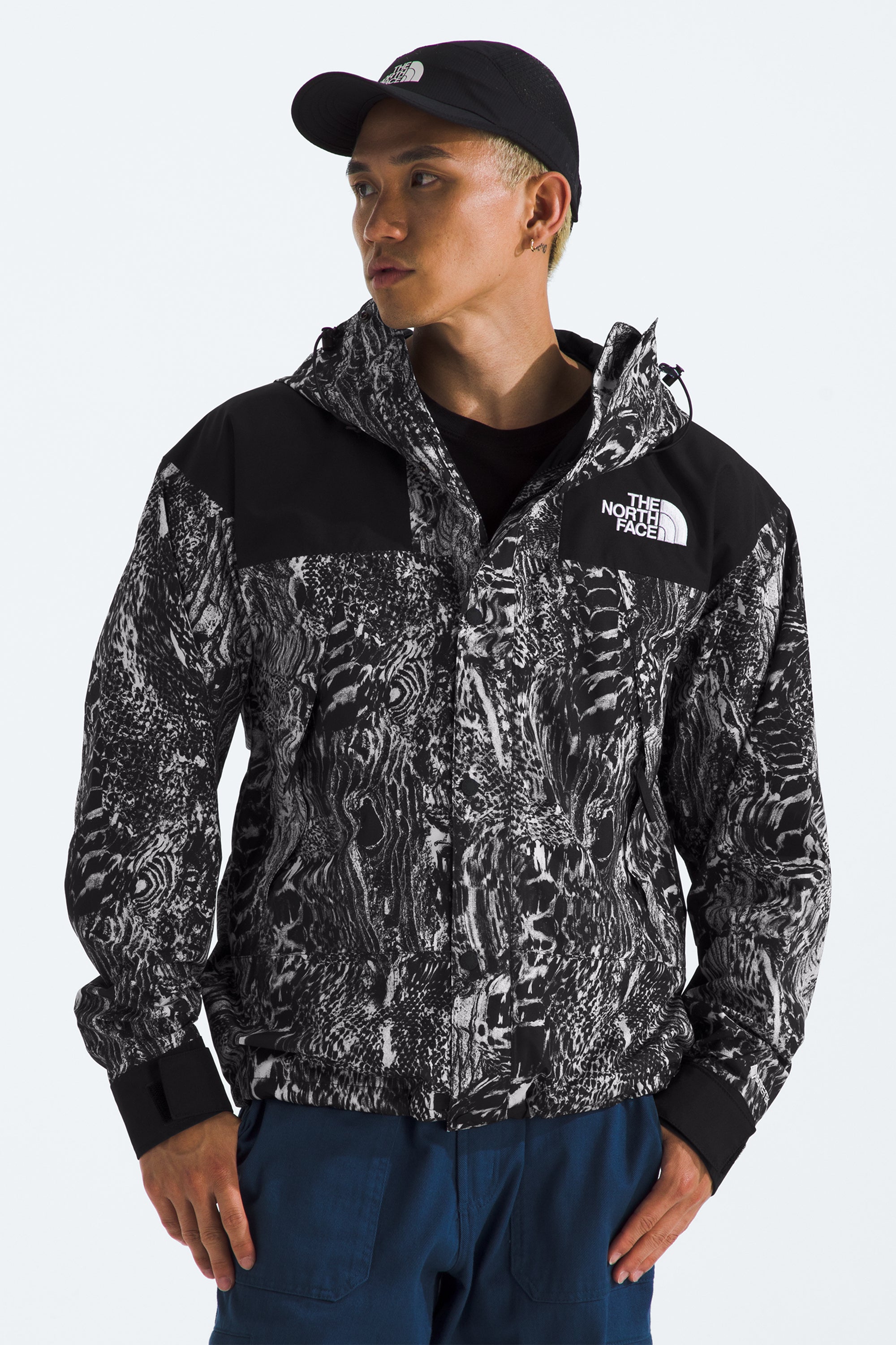 ジャケット・アウター THE NORTH FACE Mountain Jacket 2770 The North Face Men's Gore-Tex Mountain Jacket in Tnf Black