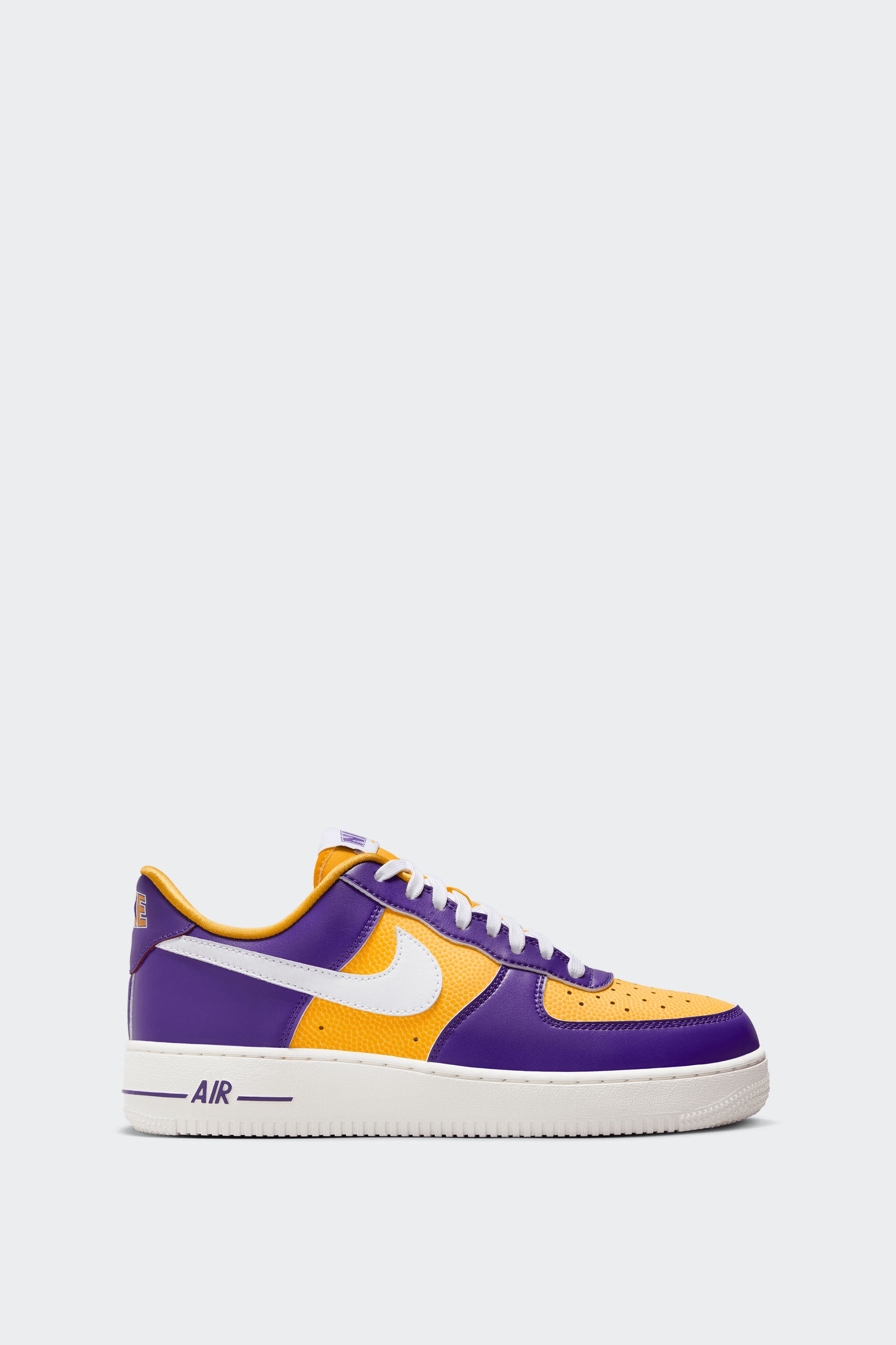★NIKE★(W) Nike Air Force 1 '07 Sail Purple★送料・関税込 Amazon.com | Nike Air Force 1 Womens Sail/Oxygen Purple Size
