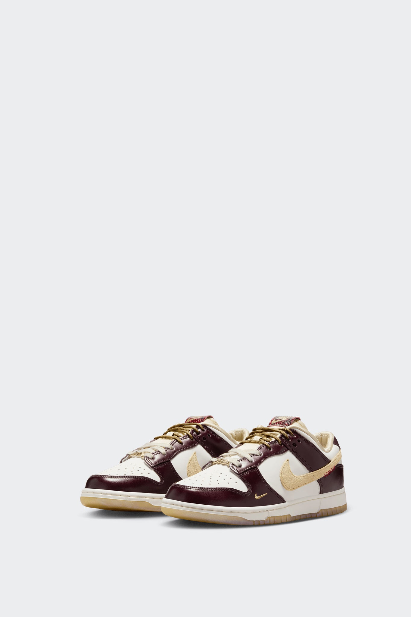 W DUNK LOW LX