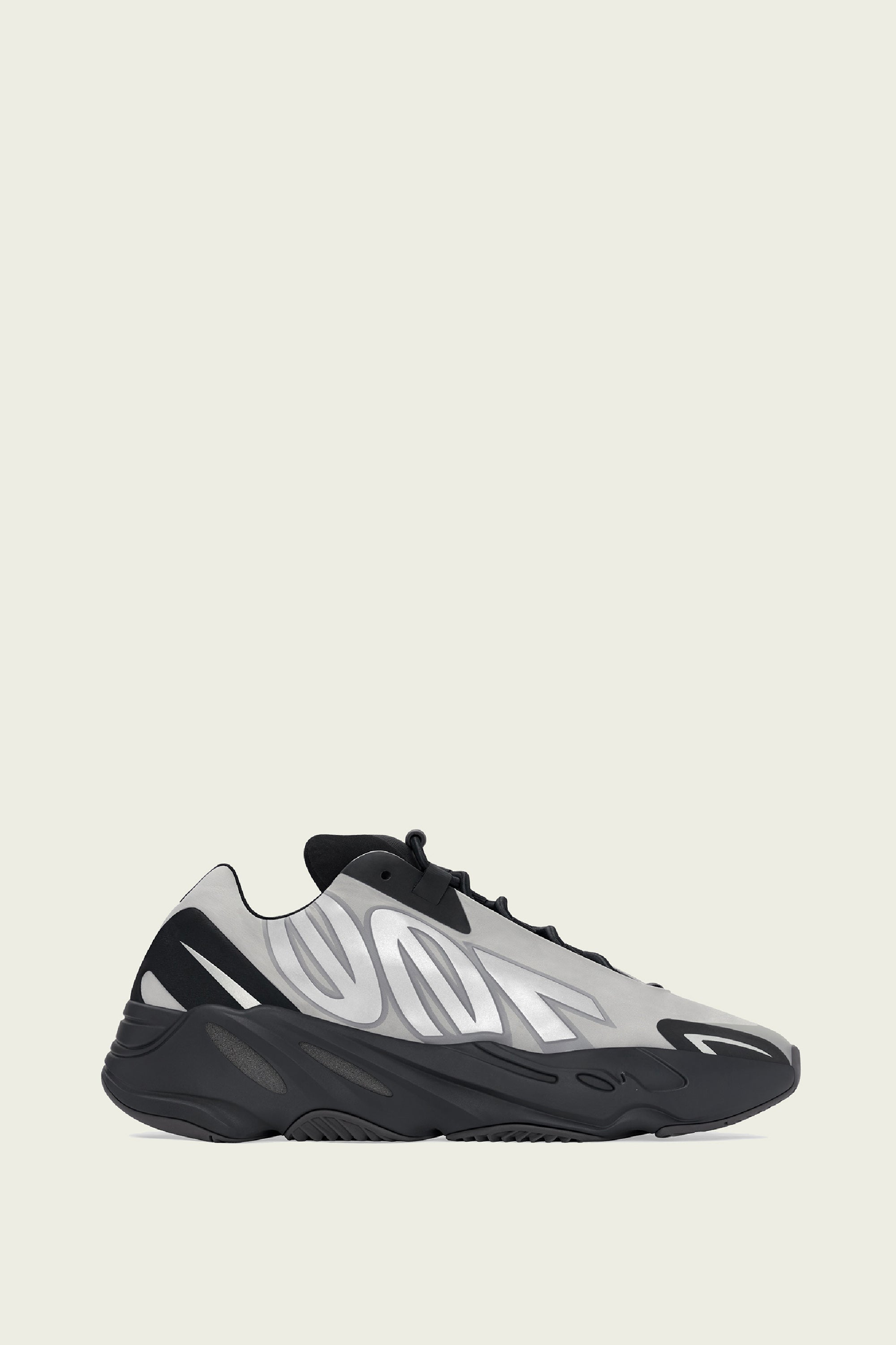 YEEZY 700 MNVN Sesinko YEEZY 700 MNVN Sesinko
